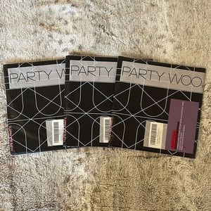 PartyWoo Dark Purple Tablecloth